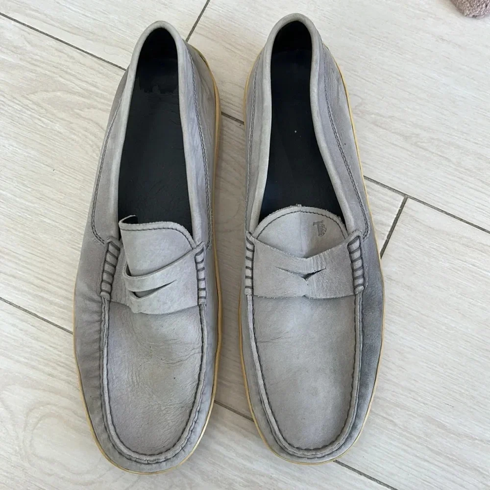 Tod's slip ons
